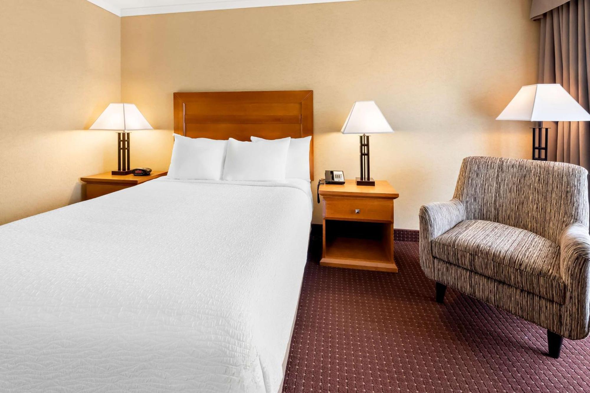 Best Western Plus Norwester Hotel & Conference Centre Thunder Bay Exterior photo