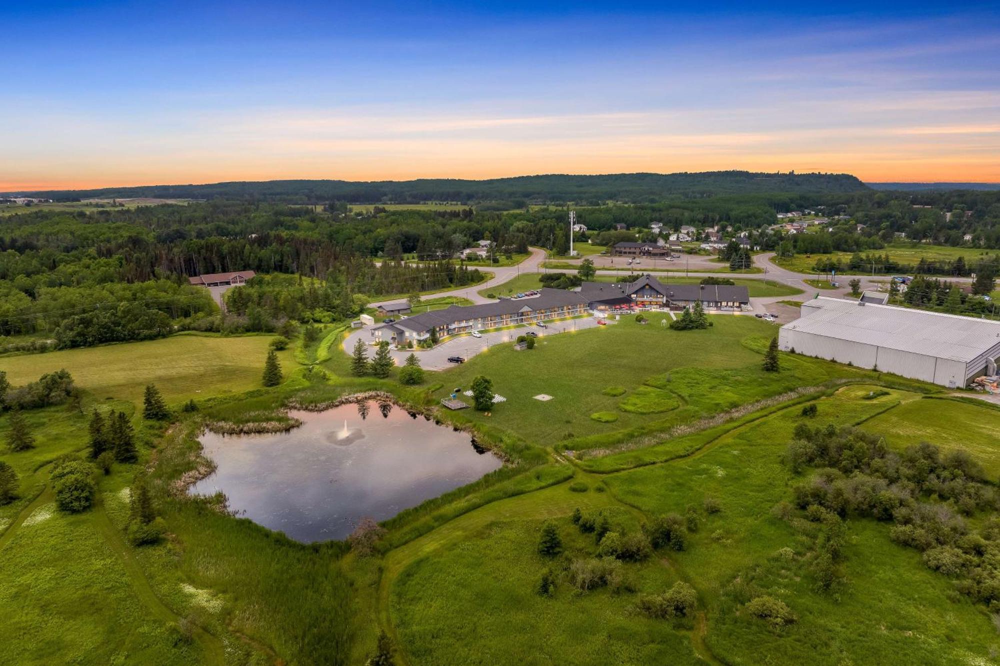 Best Western Plus Norwester Hotel & Conference Centre Thunder Bay Exterior photo